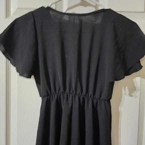 See You Monday Tie Front Flutter Sleeve Flowy Mini Dress, Stretchy Bust, EUC! - Picture 4 of 7